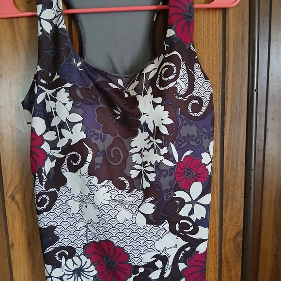 ATHLETA 2-in -1 Ultimate Support Top and Sports Bra  size M - Picture 2 of 10